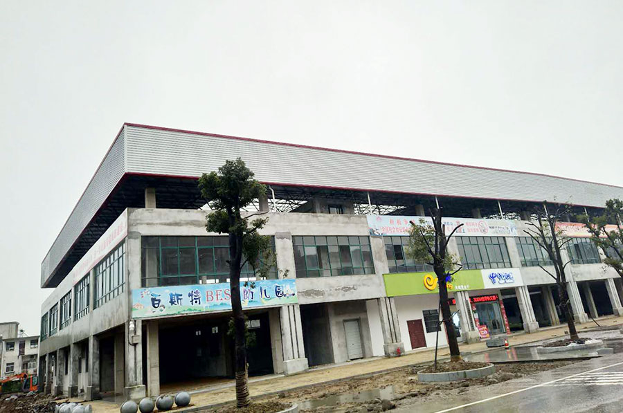 安徽安慶大楓農(nóng)貿(mào)市場網(wǎng)架工程