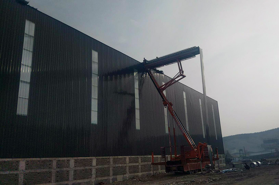 棗莊市樂豐建材有限公司50mx80m網(wǎng)架封閉工程